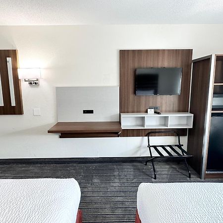Ramada By Wyndham Lithia Springs Atlanta Hotel Exterior foto