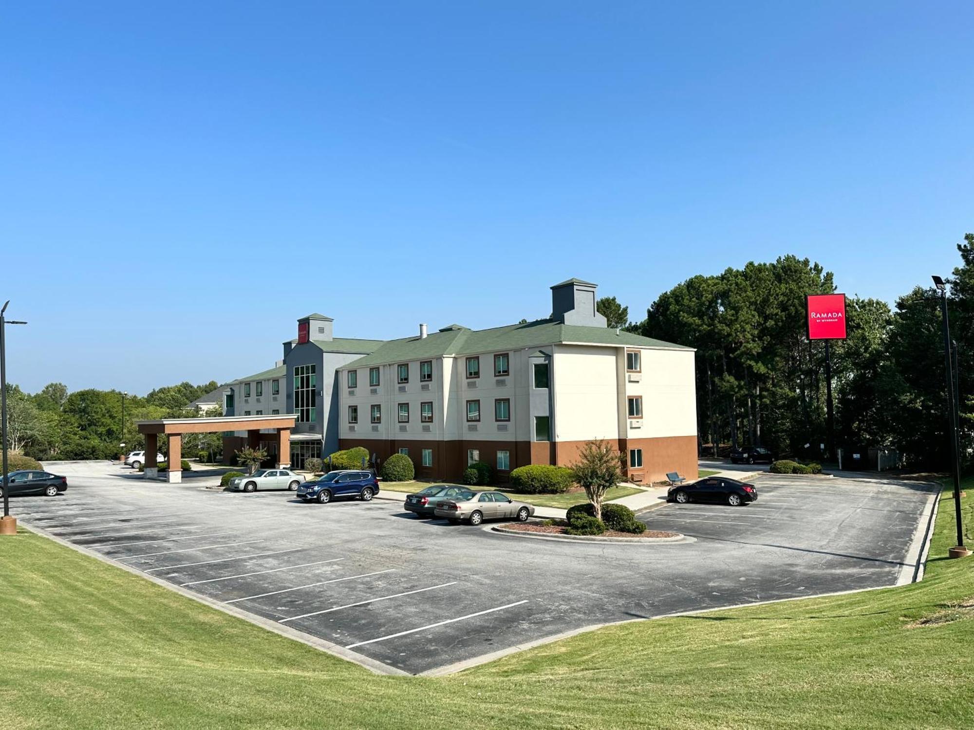 Ramada By Wyndham Lithia Springs Atlanta Hotel Exterior foto